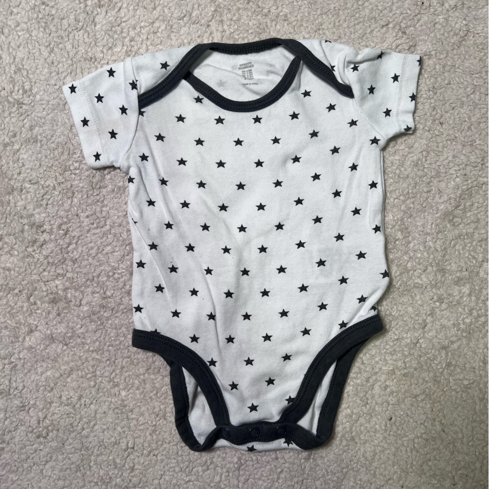 Amazon Essentials Stars Baby Onesie 3-6 Months